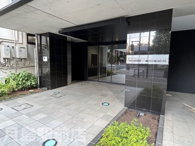 【エントランス】