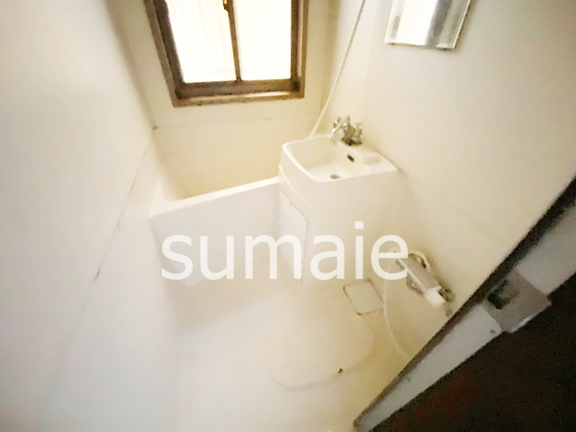 ゴールデンハイツＢの浴室|★お風呂に窓がついてます★