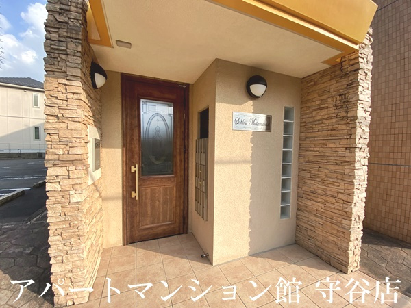 シュロス松前台のエントランス