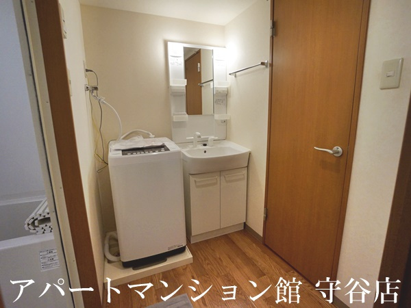 シュロス松前台の独立洗面台