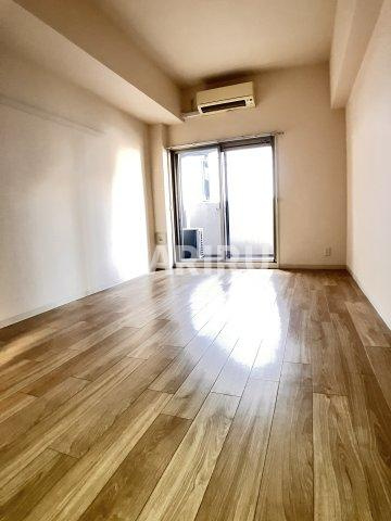 プレサンス堺筋本町駅前の居間・リビング