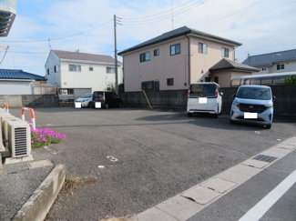【駐車場】