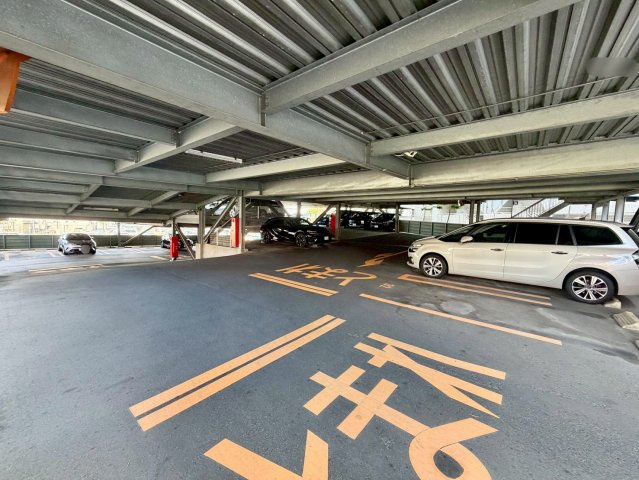 シティハウス星ヶ丘の駐車場|平面駐車場