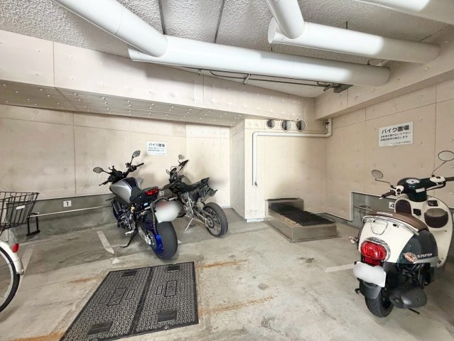 シティハウス星ヶ丘のその他共用部分|バイク置場