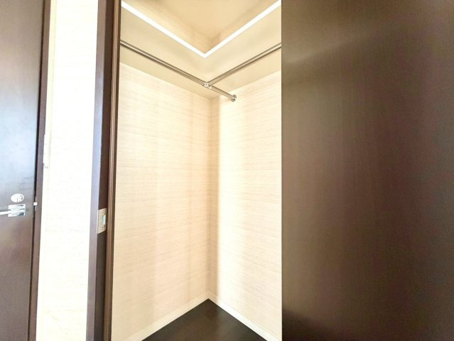 シティハウス星ヶ丘の収納|ウォークインクローゼット（洋室約7.0帖）