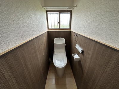 【トイレ】 | 小林市細野 1,199万円 | 1Fトイレ