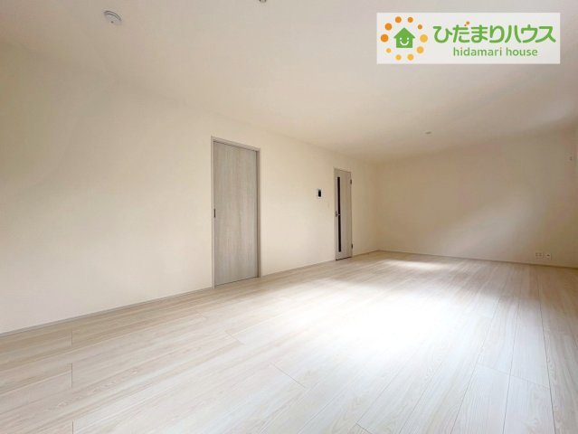 日立市久慈町12期　新築戸建の前面道路含む現地写真|小学校まで750m！お子様の登下校も安心できる距離です♪