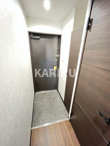 ドゥエリング森小路の玄関