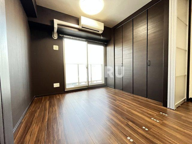 ドゥエリング森小路の洋室