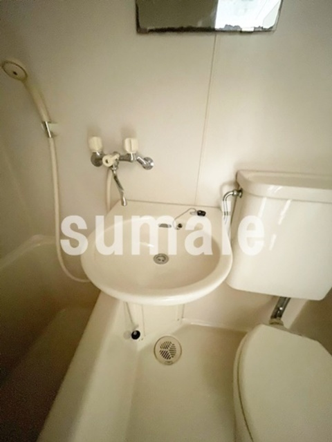 小松屋ビルの洗面所|洗面台です