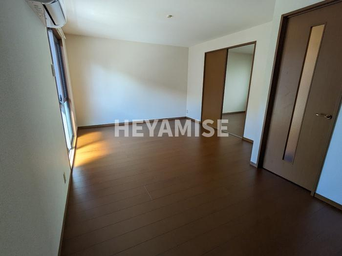 メルベーユ富の原A棟の内装