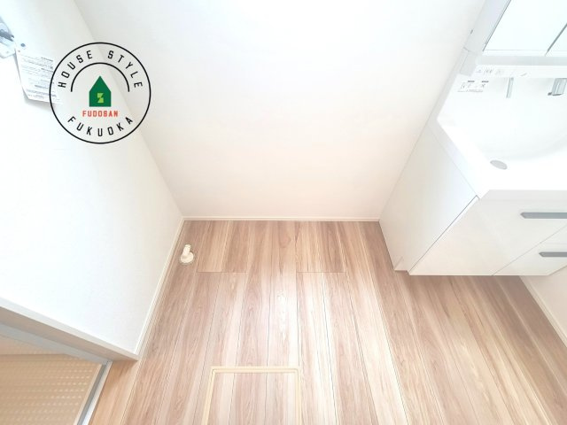 筑紫野市紫5丁目第3-2棟(4号棟)のランドリースペース|ランドリースペースとなります。広々して有効的にご使用できます。 