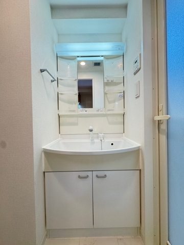 新品家具付きマンション亀戸8(KaGood東京)の洗面所