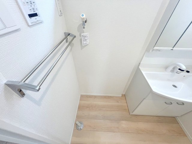 武蔵村山市岸1丁目　新築　全1棟の独立洗面台