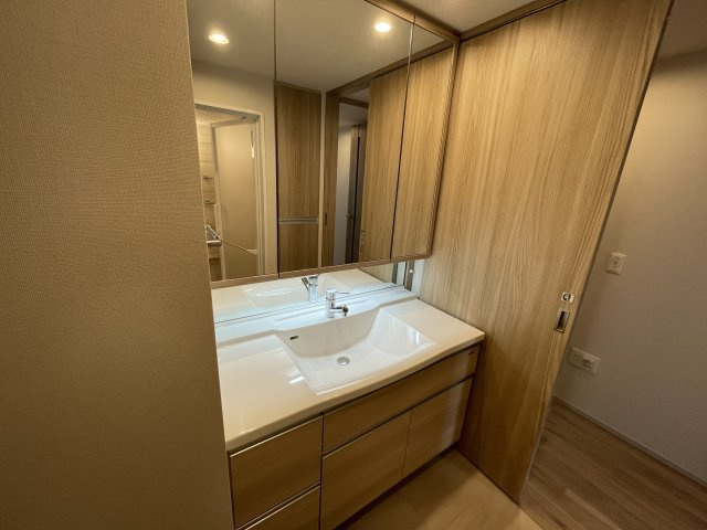 パークシュロス芦屋の洗面所