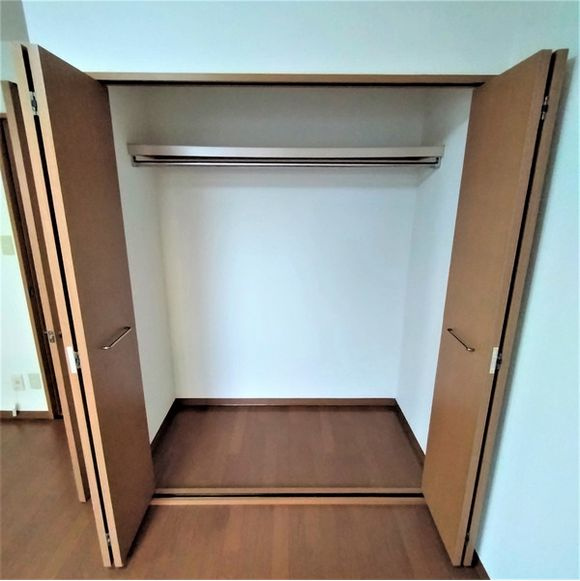 ゴールドハイツの収納|★たっぷり収納・クローゼットタイプを設置★