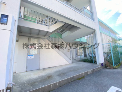 【エントランス】 | 　昇栄マンションⅠ | 清潔なエントランスです