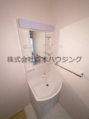 【独立洗面台】 | 　昇栄マンションⅠ | 独立洗面化粧台が付いています