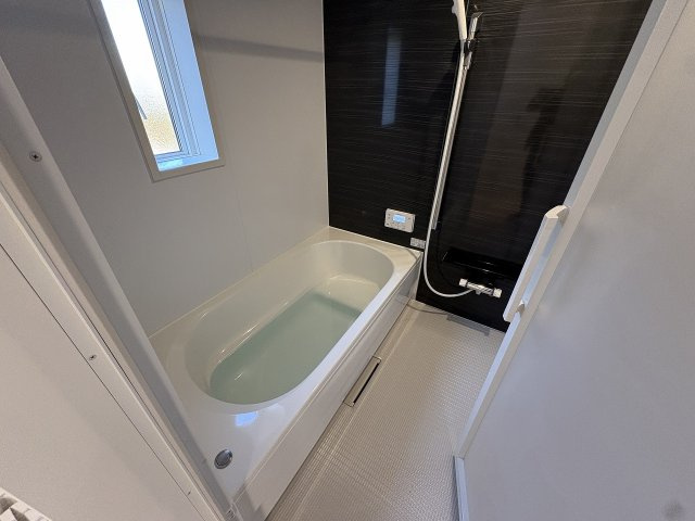 【浴室】 | 福岡市西区今宿東3丁目第10　1号棟（全6棟）【仲介手数料無料・0円】 | 現地写真。浴室です。