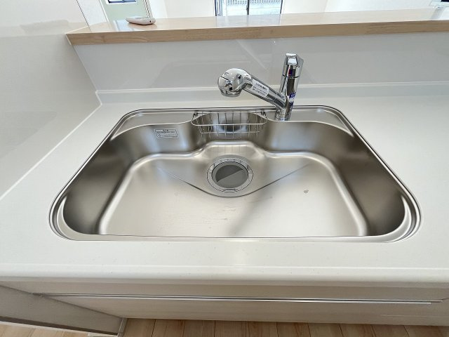 【キッチン】 | 福岡市西区今宿東3丁目第10　2号棟（全6棟）【仲介手数料無料・0円】 | 施工例。施工例は完成時と異なる場合があります。