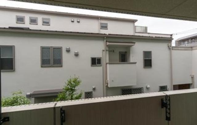 エステージ六義園のバルコニー