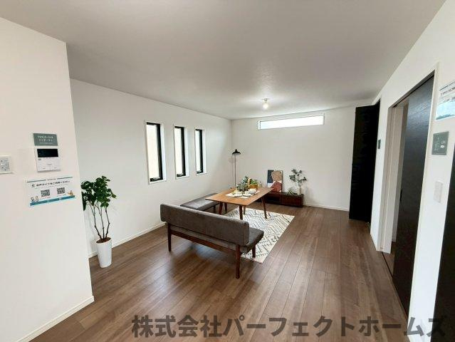 【居間・リビング】の画像