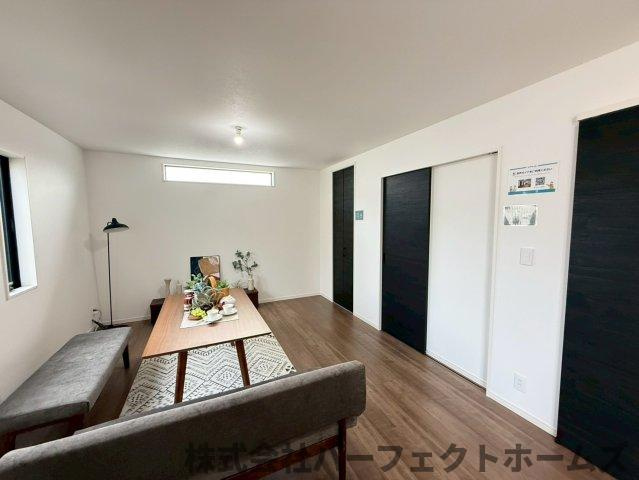 【居間・リビング】の画像