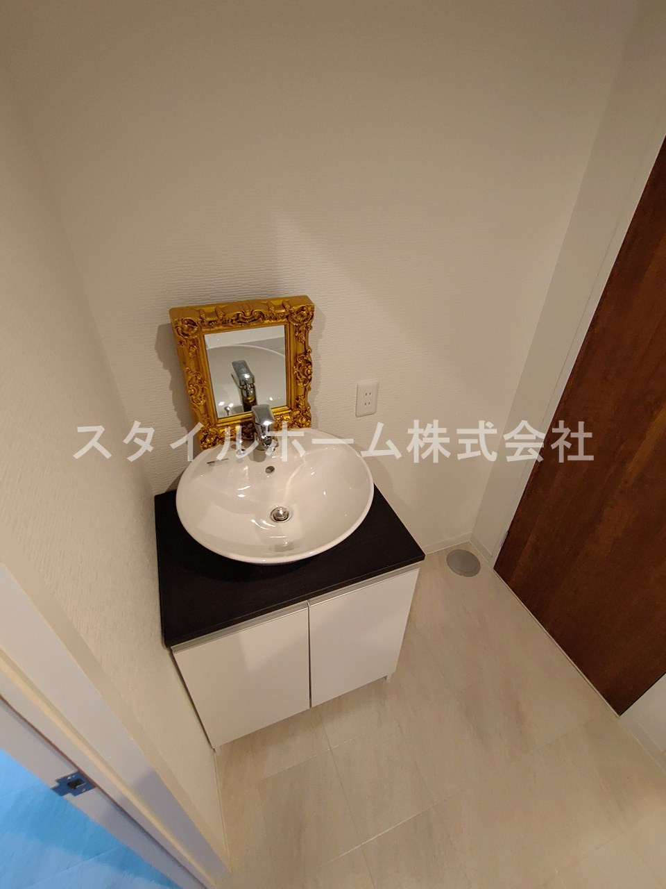 オリエンタルハイツの独立洗面台