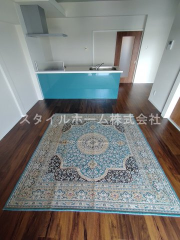 オリエンタルハイツの居間・リビング