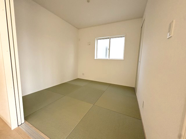 【和室】 | 福岡市西区今宿東3丁目第10　4号棟（全6棟）【仲介手数料無料・0円】 | 現地写真。1階和室です。