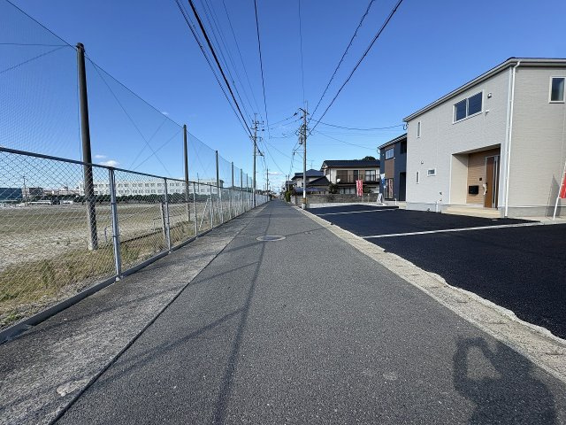 【その他】 | 福岡市西区今宿東3丁目第10　4号棟（全6棟）【仲介手数料無料・0円】 | 現地写真。前面道路です。