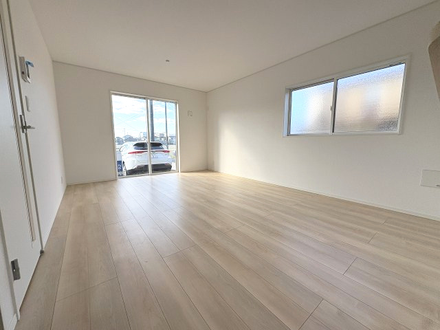 【居間・リビング】 | 福岡市西区今宿東3丁目第10　4号棟（全6棟）【仲介手数料無料・0円】 | 現地写真。