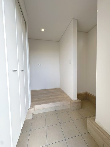 【玄関】 | 福岡市西区今宿東3丁目第10　4号棟（全6棟）【仲介手数料無料・0円】 | 現地写真。