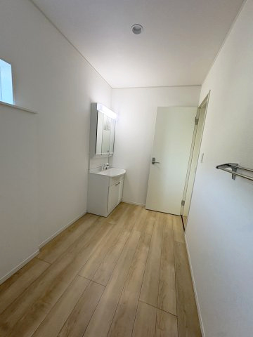 【洗面所】 | 福岡市西区今宿東3丁目第10　4号棟（全6棟）【仲介手数料無料・0円】 | 現地写真。