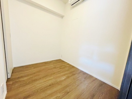 アジールコート山手動坂の洋室