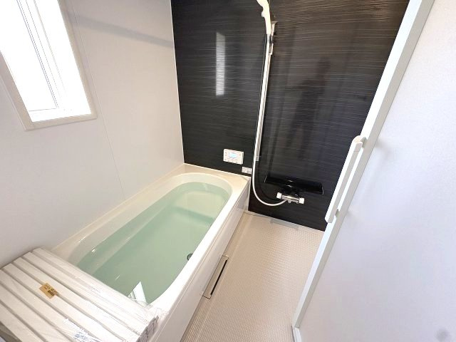 【浴室】 | 福岡市西区今宿東3丁目第10　5号棟（全6棟）【仲介手数料無料・0円】 | 現地写真。浴室です。