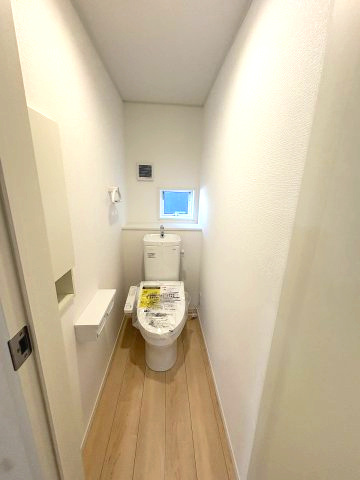 【トイレ】 | 福岡市西区今宿東3丁目第10　5号棟（全6棟）【仲介手数料無料・0円】 | 現地写真。