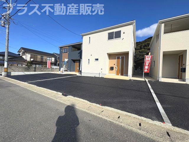 【外観】 | 福岡市西区今宿東3丁目第10　5号棟（全6棟）【仲介手数料無料・0円】 | 現地写真。プラス不動産販売なら、現場の全ての棟をまとめてご見学頂けます。