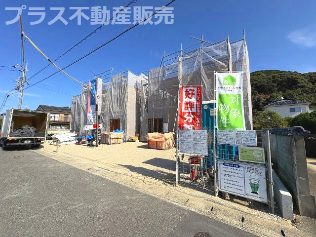 【外観】 | 福岡市西区今宿東3丁目第10　5号棟（全6棟）【仲介手数料無料・0円】 | 現地写真。プラス不動産販売なら、現場の全ての棟をまとめてご見学頂けます。