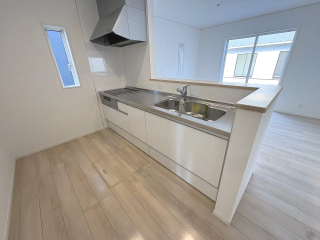 【キッチン】 | 福岡市西区今宿東3丁目第10　5号棟（全6棟）【仲介手数料無料・0円】 | 現地写真。