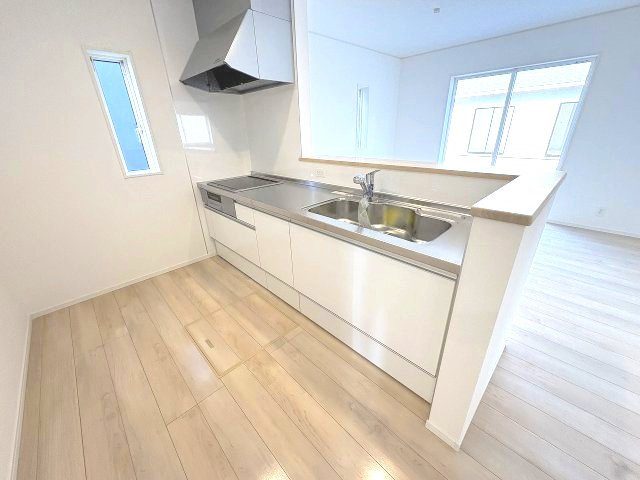 【キッチン】 | 福岡市西区今宿東3丁目第10　5号棟（全6棟）【仲介手数料無料・0円】 | 現地写真。