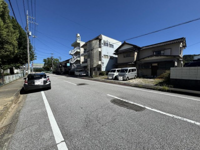 【前面道路含む現地写真】 | 高知市高須新町2丁目　売り土地　148坪