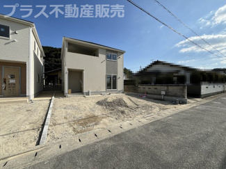 【外観】 | 現地写真。プラス不動産販売なら、現場の全ての棟をまとめてご見学頂けます。