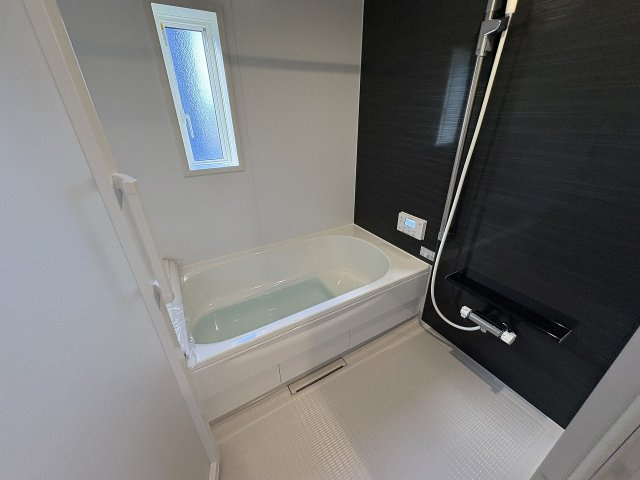 【浴室】 | 福岡市西区今宿東3丁目第10・平屋　3号棟（全6棟）【仲介手数料無料・0円】 | 現地写真。浴室です。