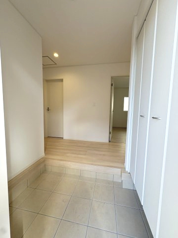 【玄関】 | 福岡市西区今宿東3丁目第10・平屋　3号棟（全6棟）【仲介手数料無料・0円】 | 施工例。施工例は完成時と異なる場合があります。