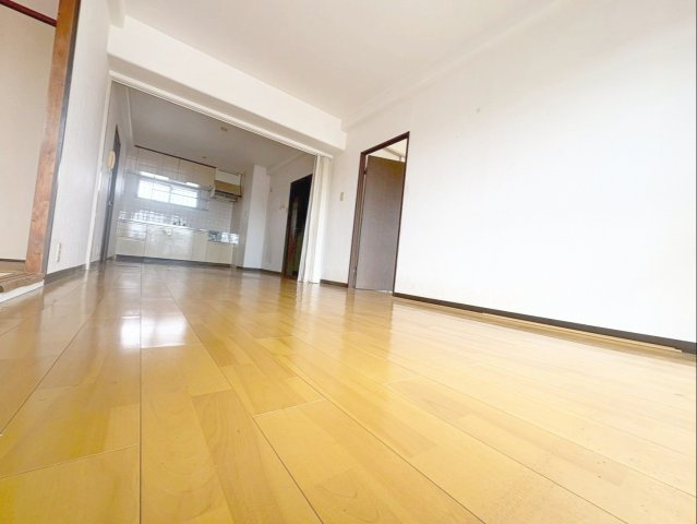 MAC箱崎コートの居間・リビング|全居室がリビングと繋がる間取で、自然と家族が集まる空間に！