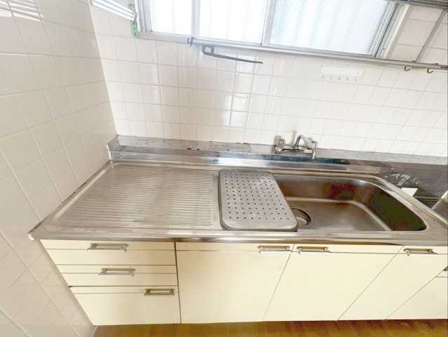 MAC箱崎コートのキッチン|シンク作業台付きで使い勝手の良いキッチンです！