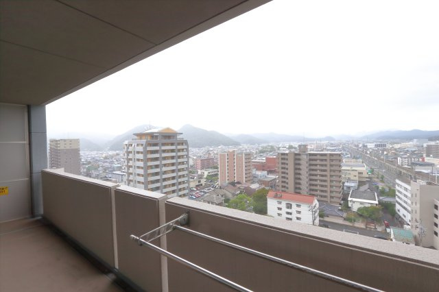 フローレンス永楽通りグランドアークのバルコニー