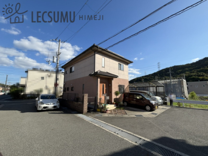 姫路市北原/中古戸建の前面道路含む現地写真
