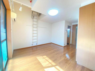 【内装】 | Ｃｈｅｚ－ｍｏｉ 千日（シェモアセンニチ） | 洋室